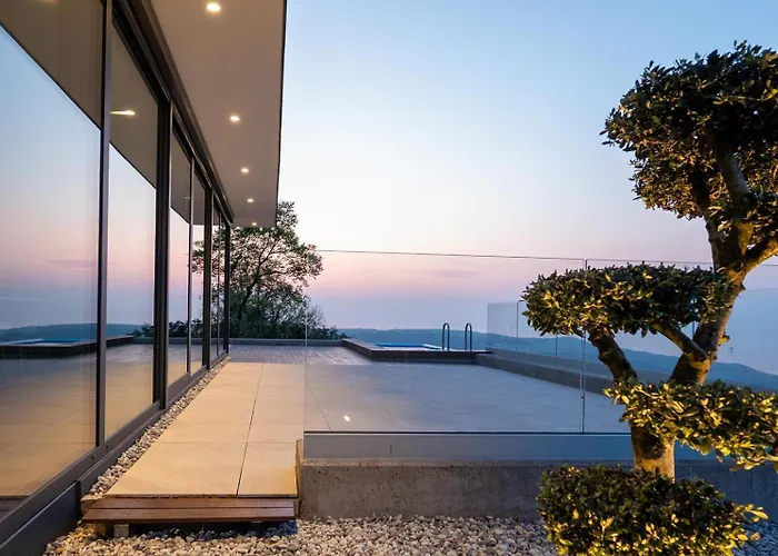 Casa Elevata コペル